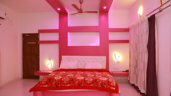 2 Bed Suite Main View - Murali Inn